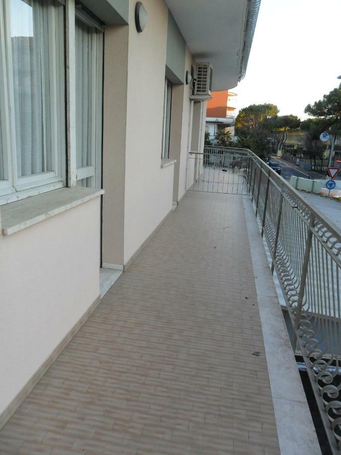 Vacanzemarecervia Appartamenti Terzo Piano Екстериор снимка